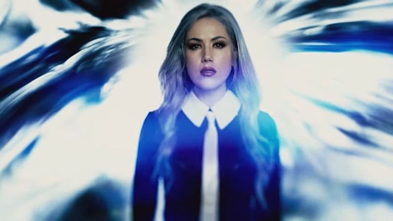 Alissa White-Gluz se lança em carreira solo e libera single, logo após se desligar do Arch Enemy