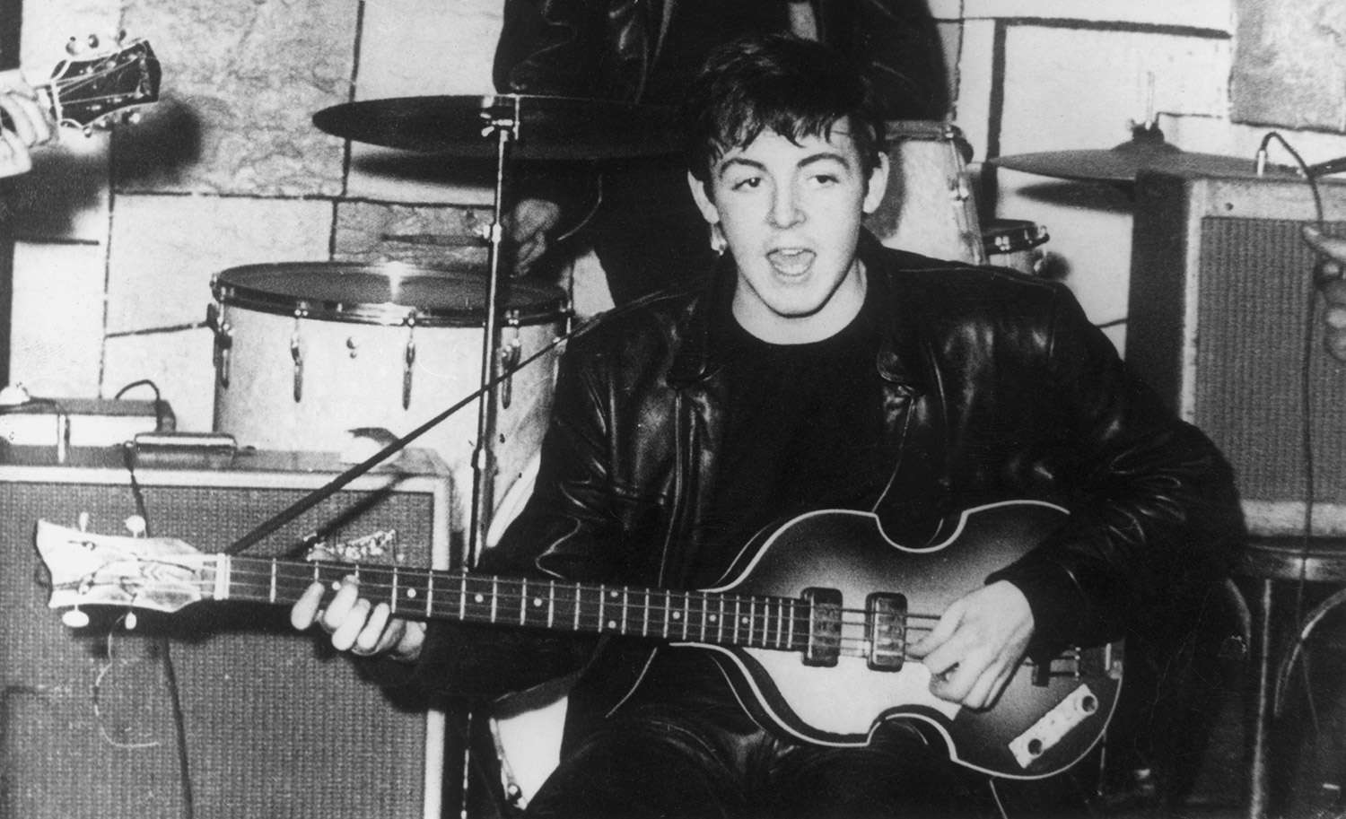 Paul McCartney anuncia novo álbum banhado em nostalgia e libera single “Days We Left Behind”