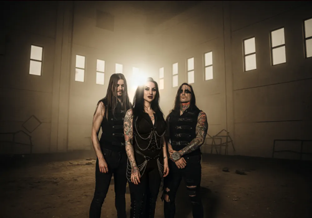 Eleine libera clipe de “Empire Of Lies”