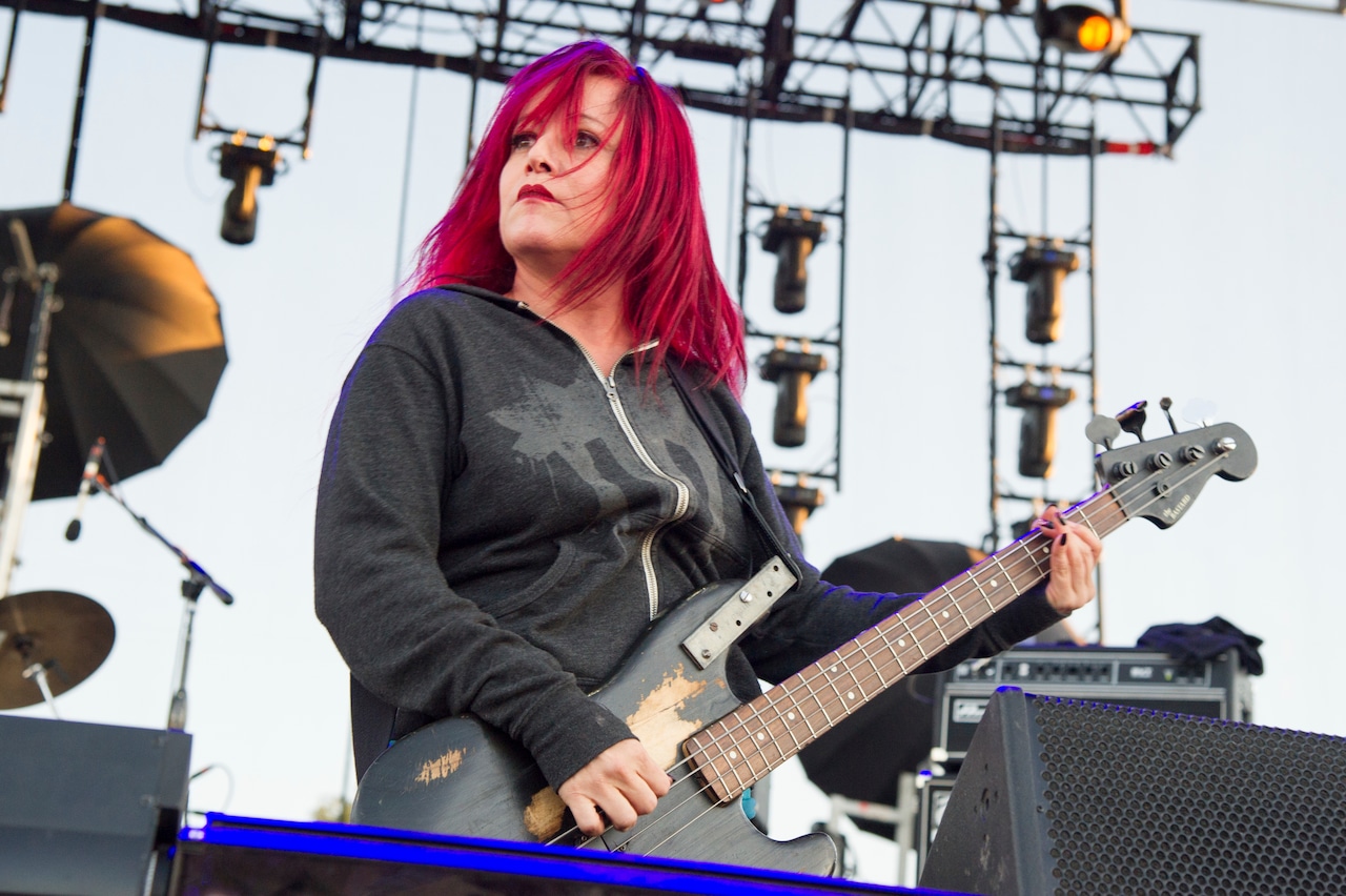 Morreu Jennifer Finch, baixista do L7